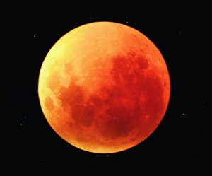 Lunar_eclipse_north_down (800x663)