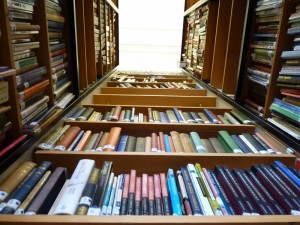 library-369008_1920 (800x600)