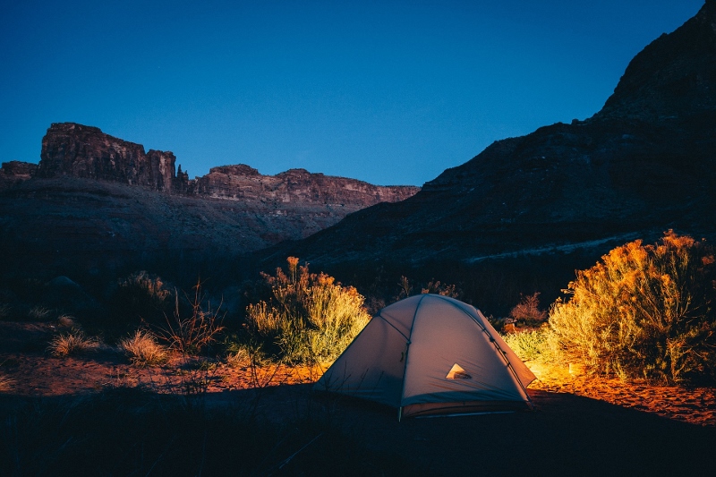 tent-1208201_1920 (800x533)